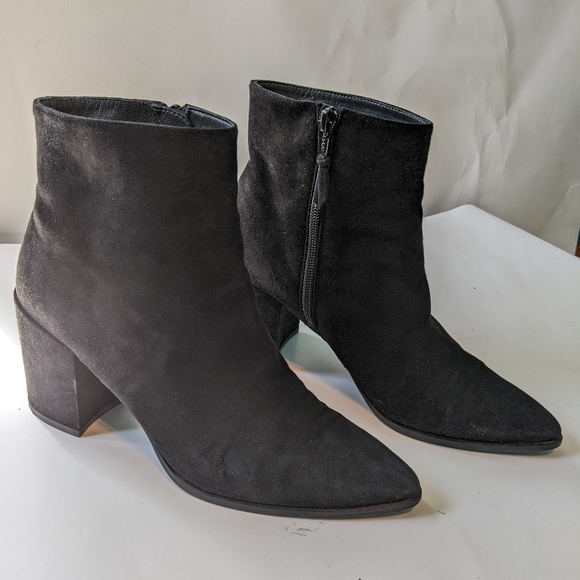Stuart Weitzman suede ankle booties size 8 in VGUC - Picture 1 of 7